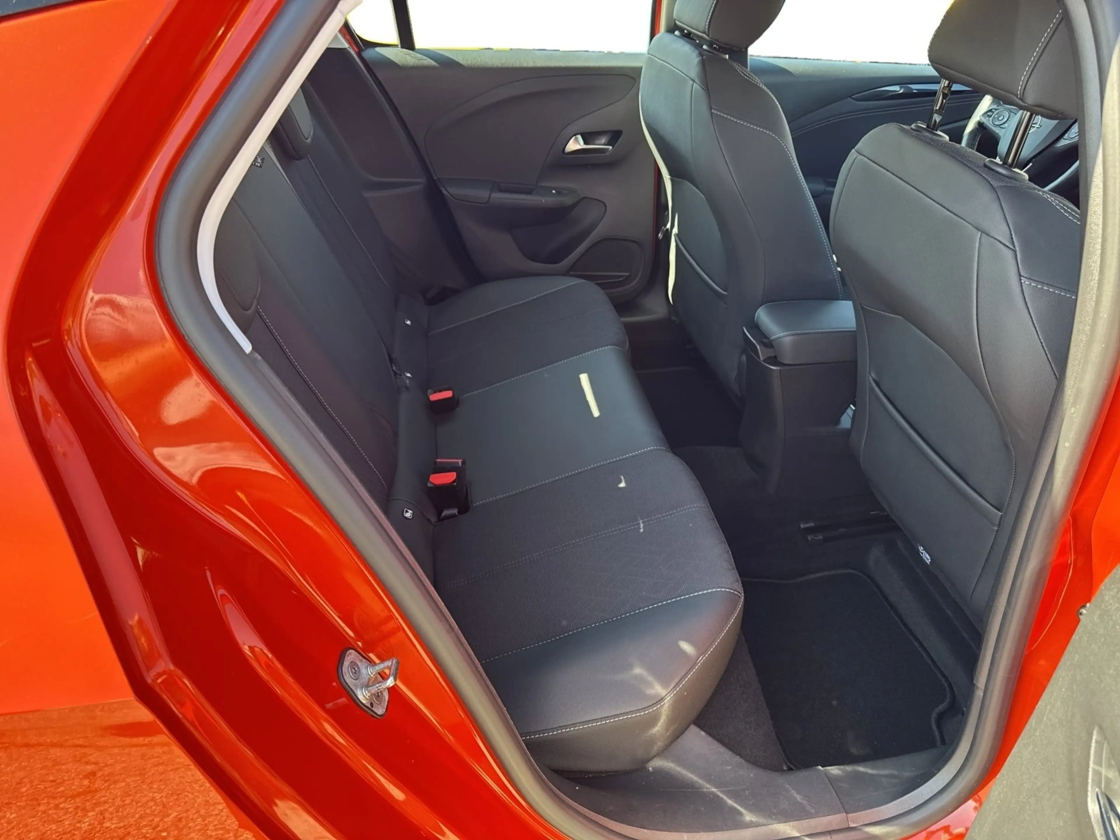 Opel Corsa-e Corsa Electric Elegance — photo 11