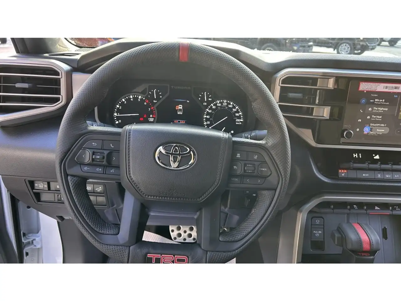 Toyota Tundra снимка Toyota Tundra