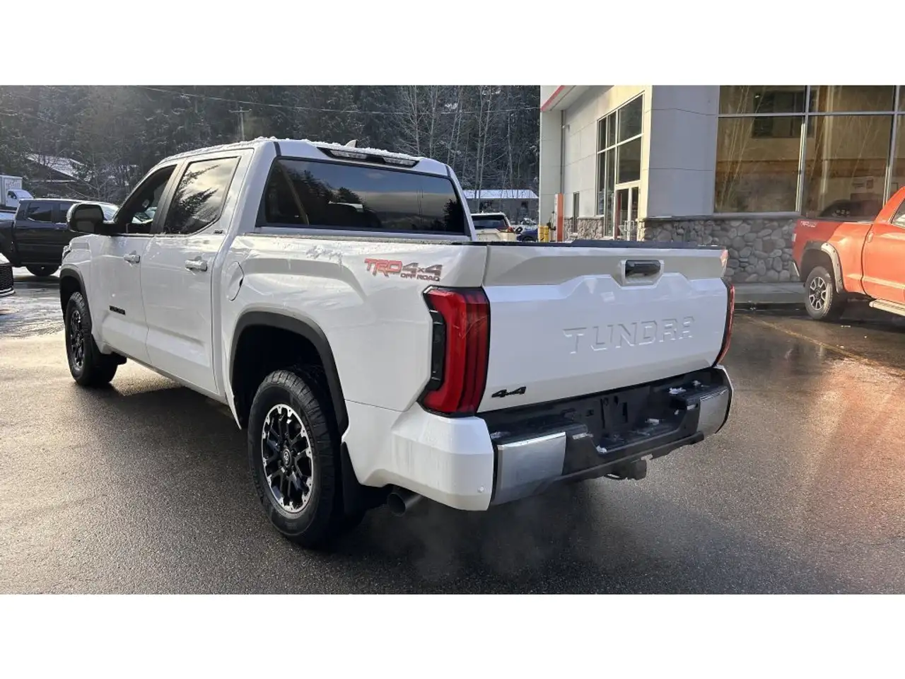 Toyota Tundra снимка Toyota Tundra