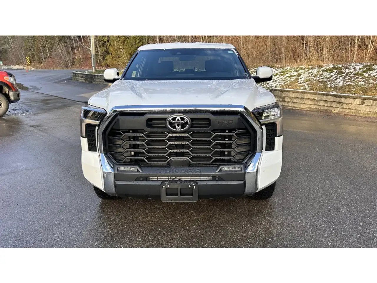Toyota Tundra снимка Toyota Tundra