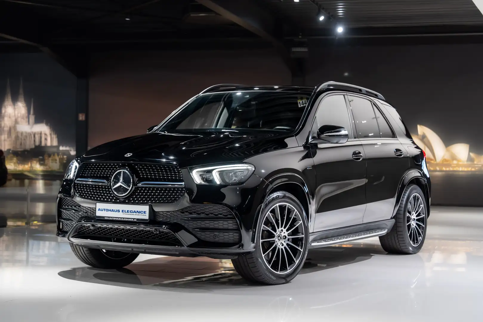 Mercedes-Benz GLE 350 de 4Matic*AMG-LINE*NIGHT*PANO*360*AHK* Noir - 1