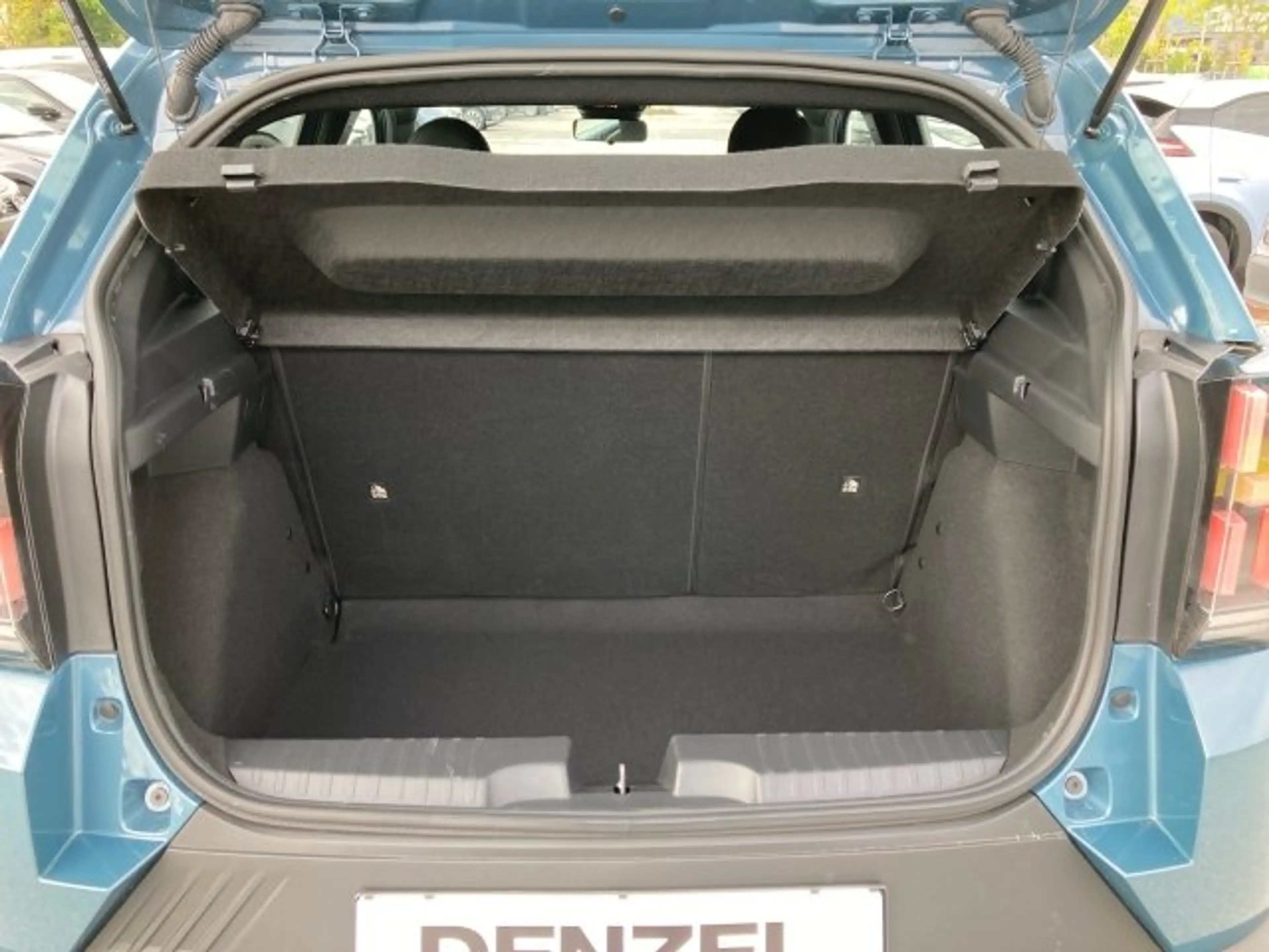 Fiat Grande Panda Hybrid — photo 9