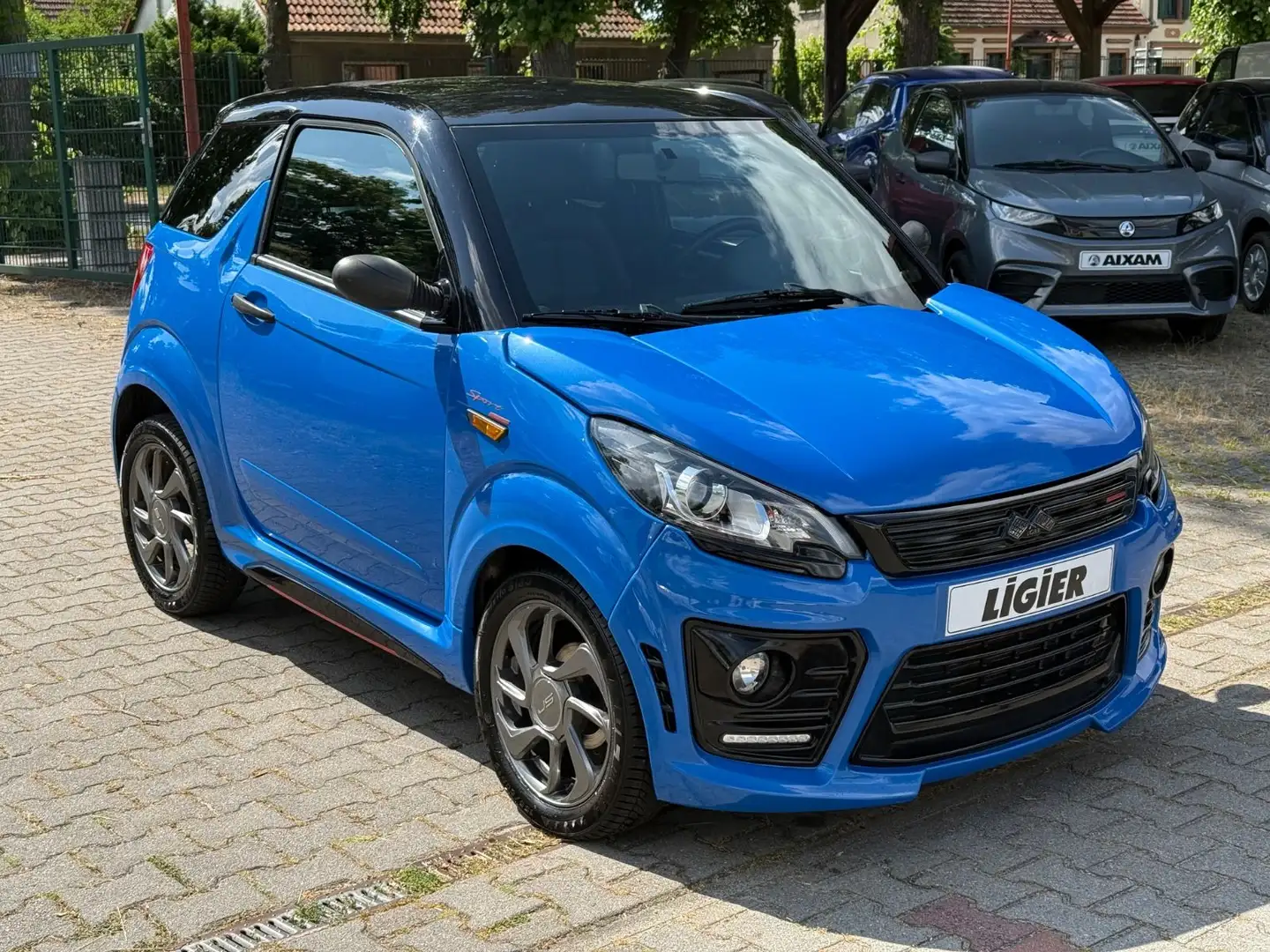 Ligier JS 50 Ultimate Sport L6e Mopedauto 45 KM/H Bleu - 1