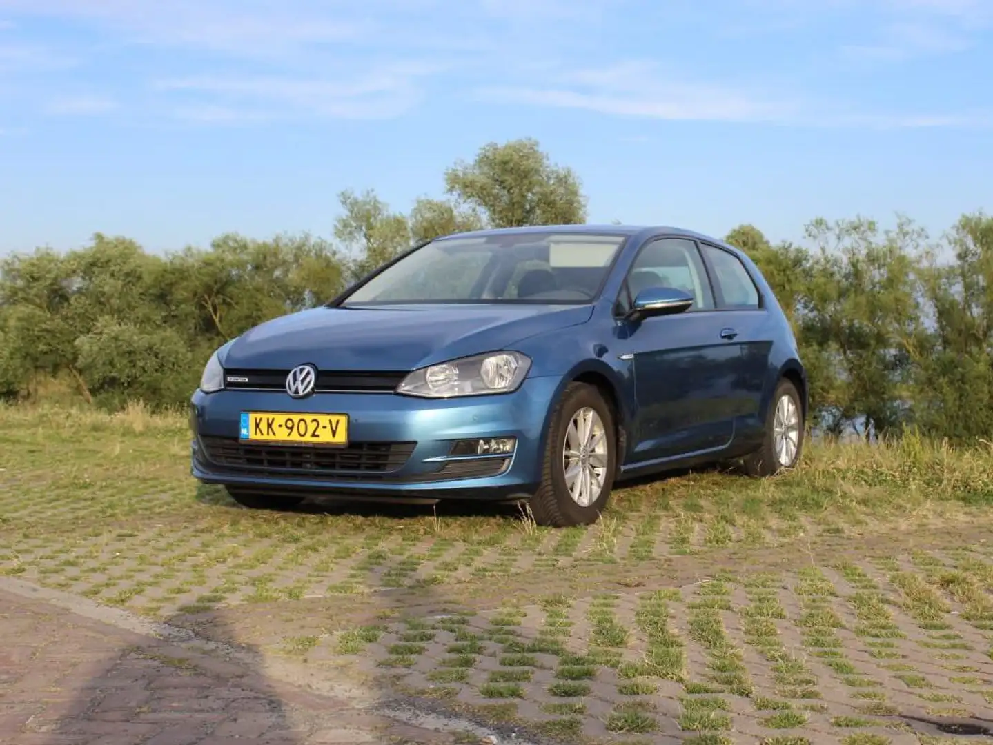 Volkswagen Golf Golf 1.0 TSI Edition Albastru - 2