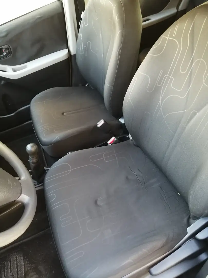 Toyota Yaris 5p 1.0 SOL FULL OPT NEO PAT POCHI KM PERFETTA - 2