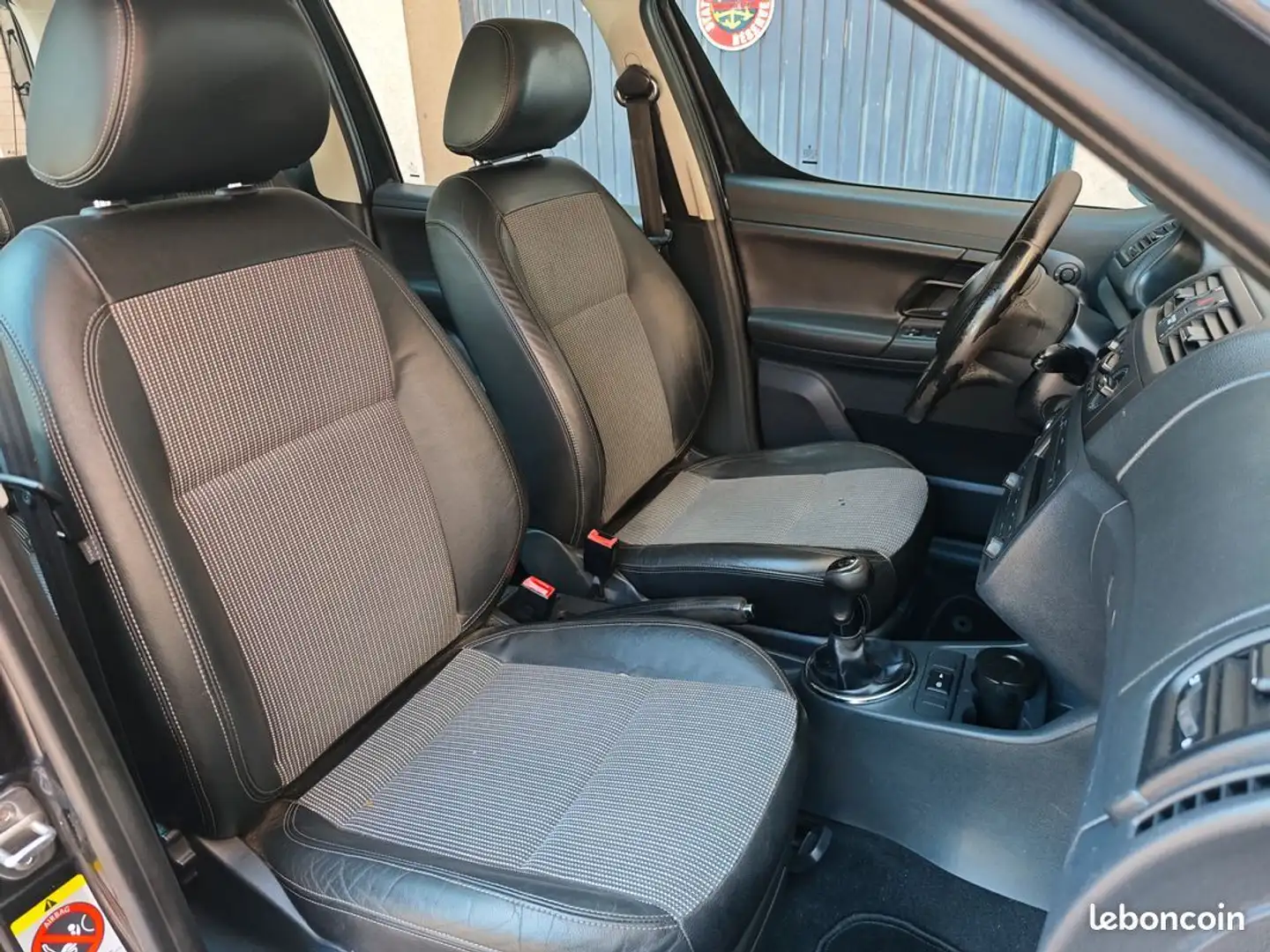 Skoda Roomster 1.6 TDI105 Family Noir - 2