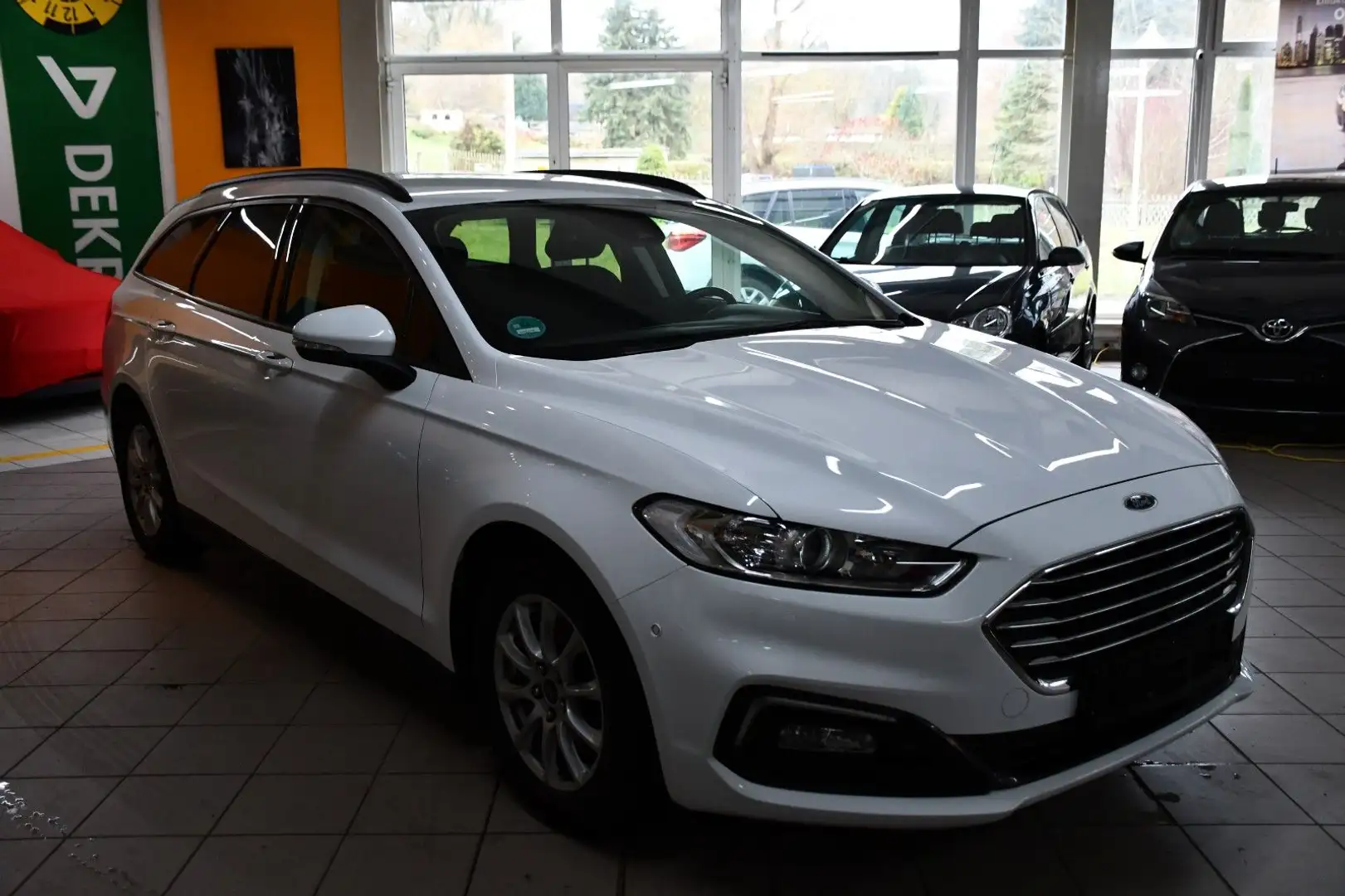 Ford Mondeo Turnier 2,0 ECOBLUE LED NAV AHK Weiß - 2
