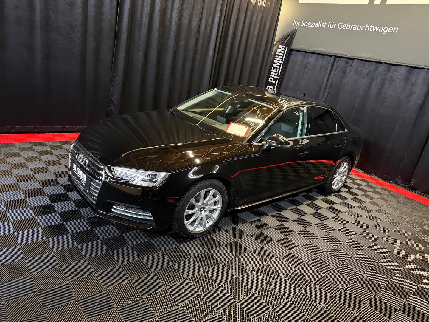 Audi A4 quattro *AHK*NAVI*MEMORY-SITZE*PDC* Schwarz - 1