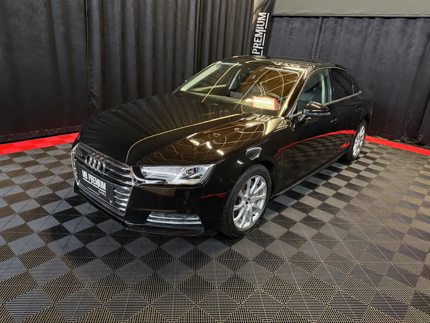 Audi A4 quattro *AHK*NAVI*MEMORY-SITZE*PDC* Schwarz - 2