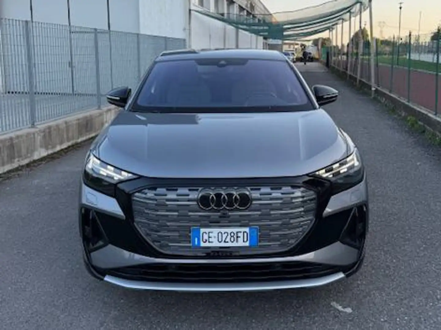 Audi Q4 e-tron Q4 e-tron 50 SPB edition one Bronzo quattro 299CV Grigio - 2