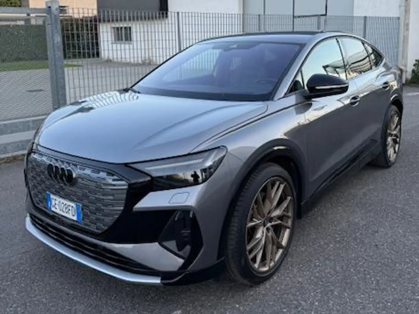 Audi Q4 e-tron Q4 e-tron 50 SPB edition one Bronzo quattro 299CV Grigio - 1