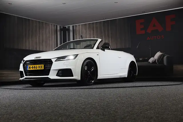 Audi TT view 4