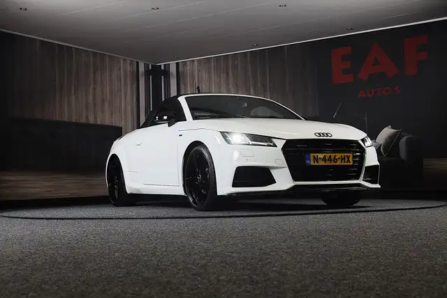 Audi TT view 19