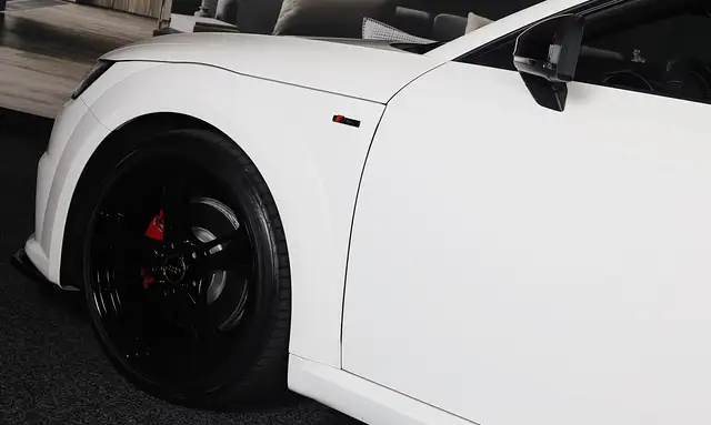 Audi TT view 29