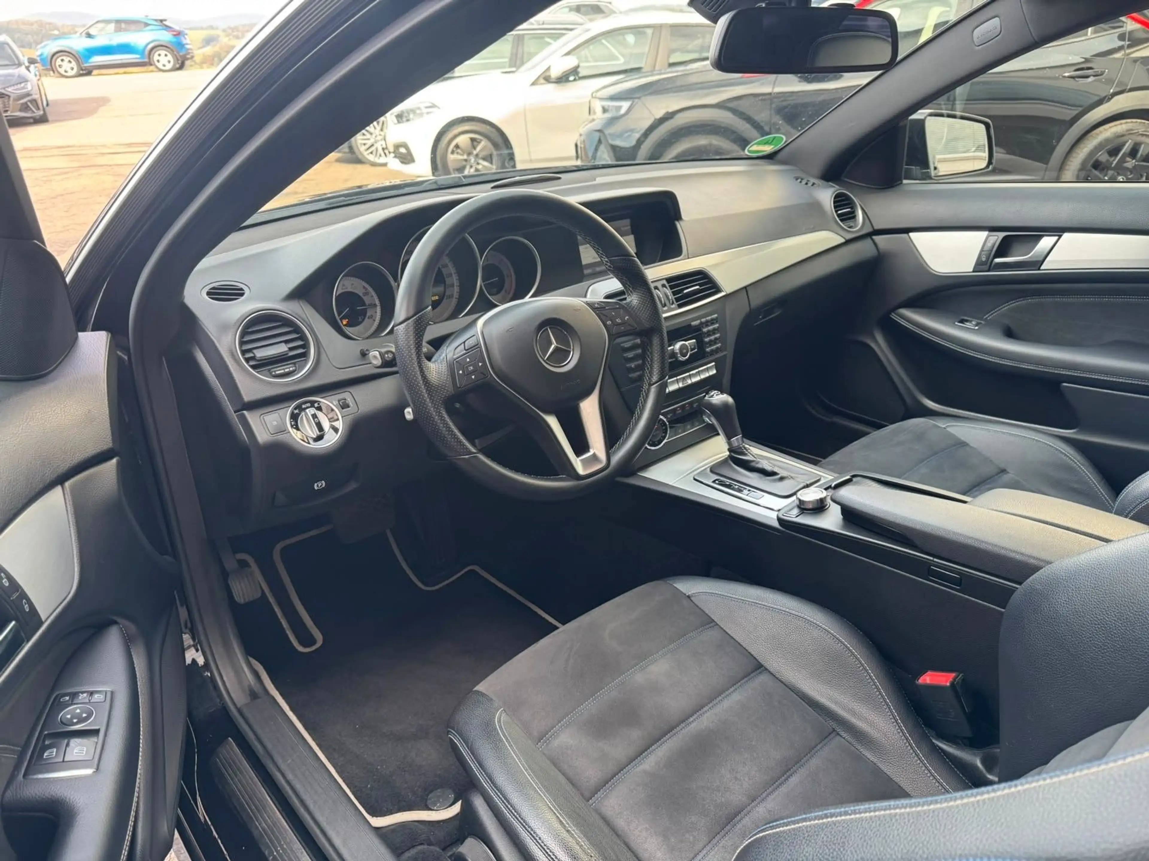 Mercedes-Benz C 220 C220CDI Aut. Coupe AMG 8FACH NAVI TEMPOMAT SHZ — photo 11
