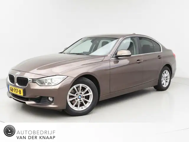 BMW 320 3-serie 320i Executive | Clima | Cruise | Navi | P