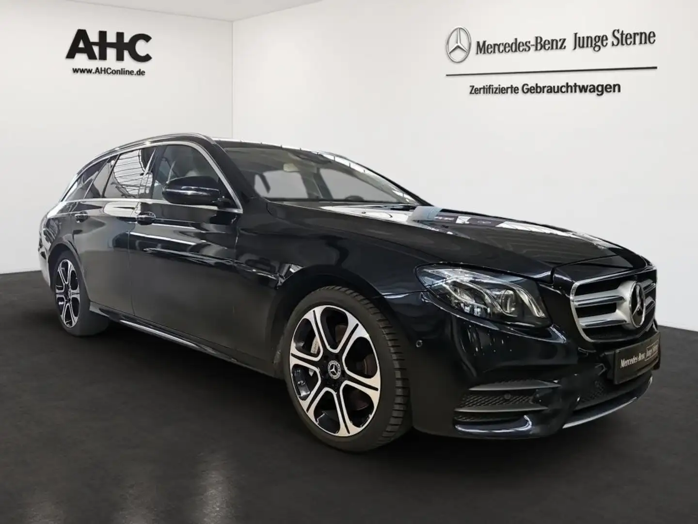 Mercedes-Benz E 400 d T 4M AMG Pano Airmatic Massage Burmester Schwarz - 2