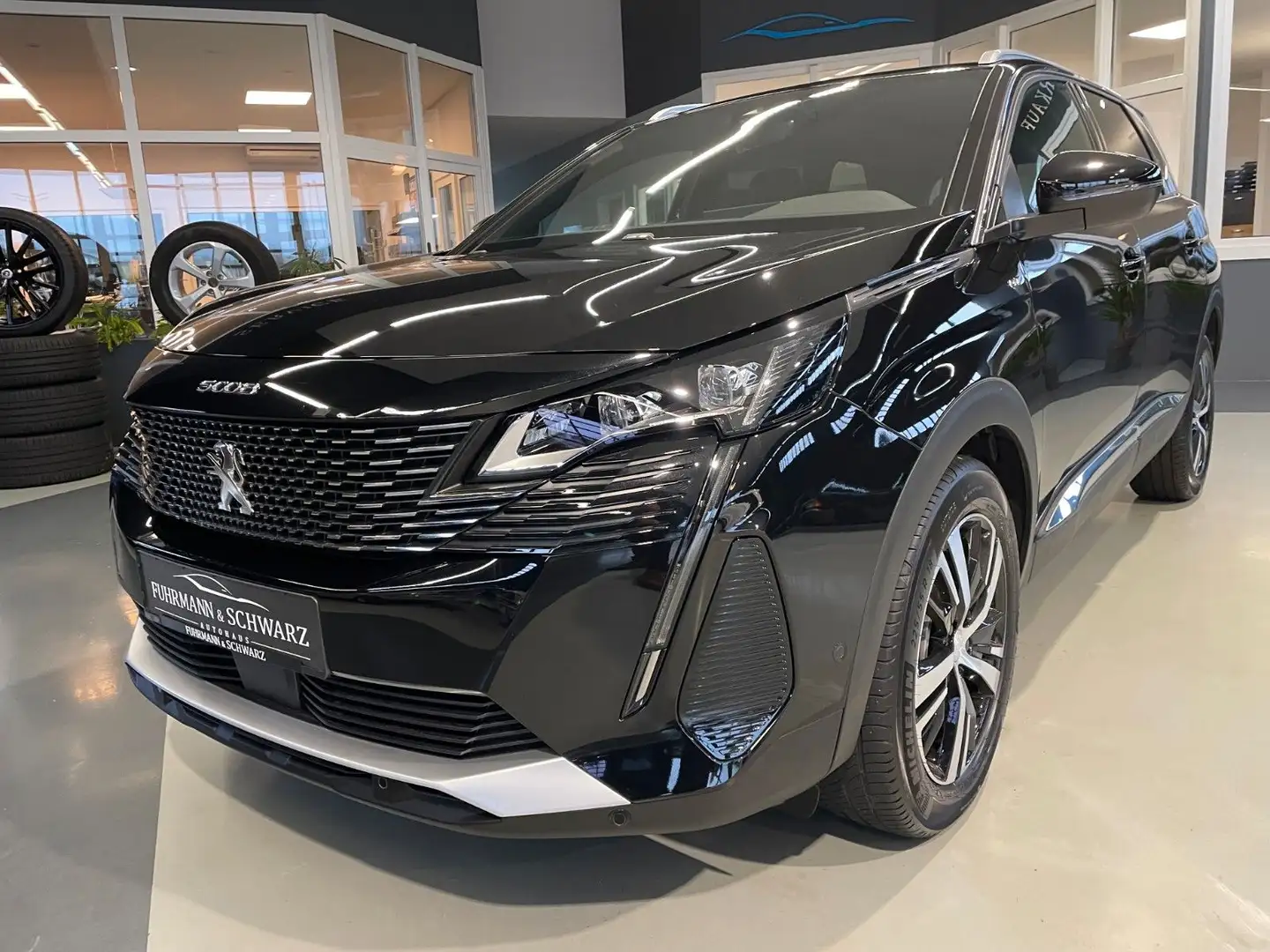 Peugeot 5008 BlueHDi 130 EAT8 GT Rfkam+AHK+NAV+LED Nero - 2