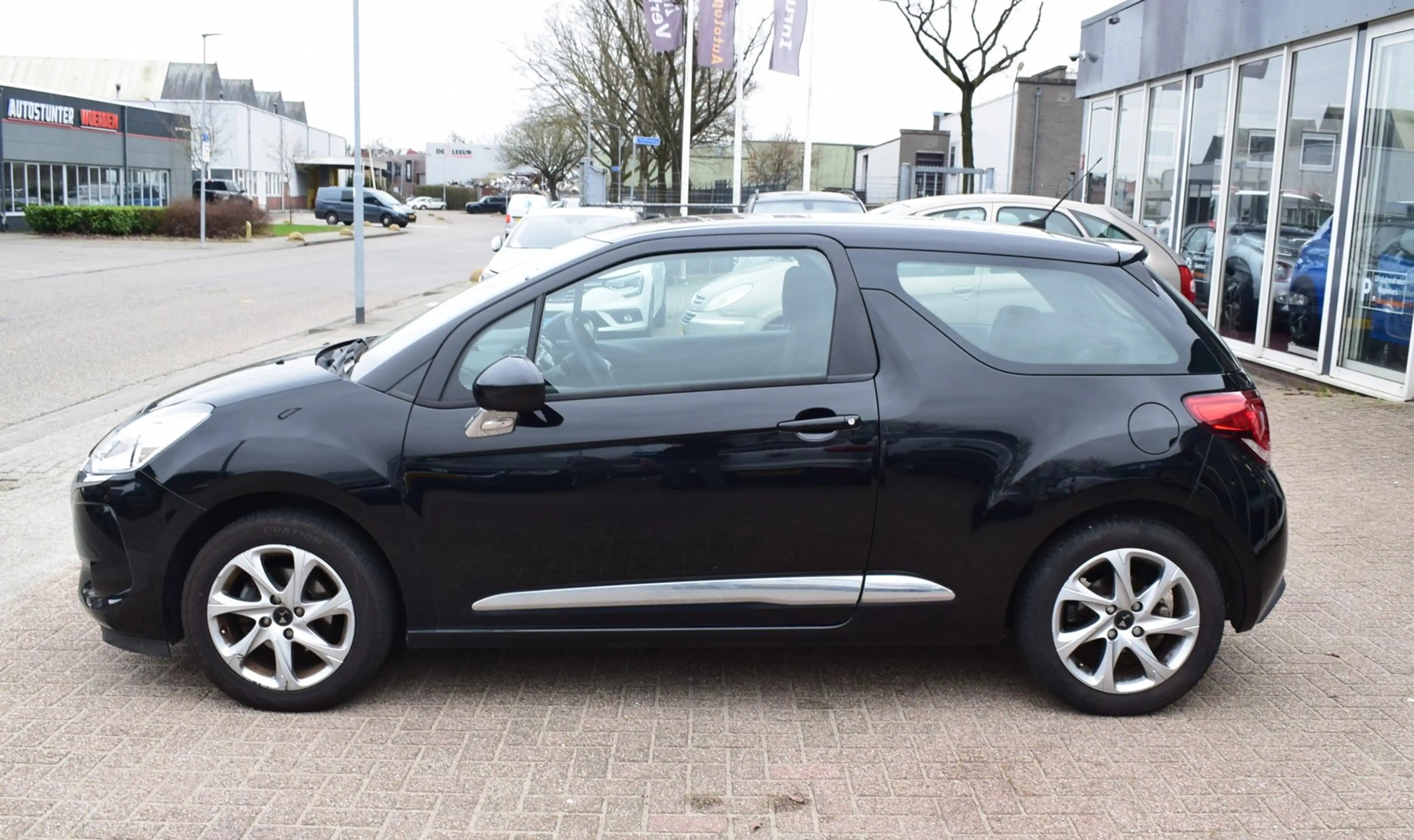 DS Automobiles DS 3 1.2 PureTech So Chic | CLIMATE CONTROL |CRUISE CON — photo 2