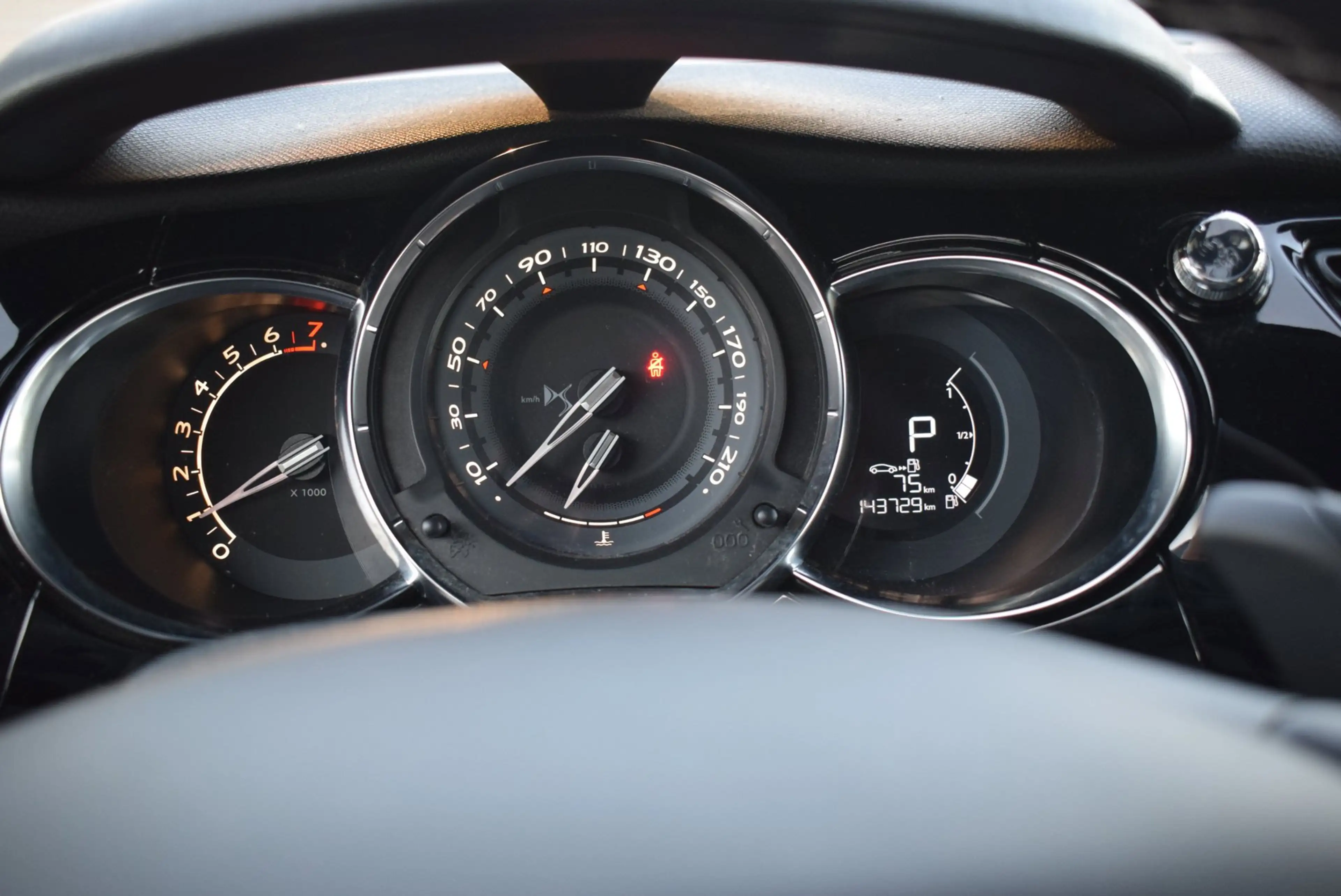 DS Automobiles DS 3 1.2 PureTech So Chic | CLIMATE CONTROL |CRUISE CON — photo 13