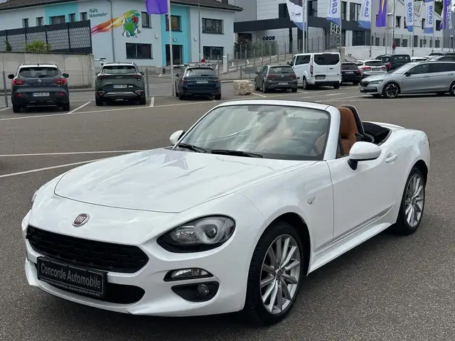 Fiat 124 Spider Lusso