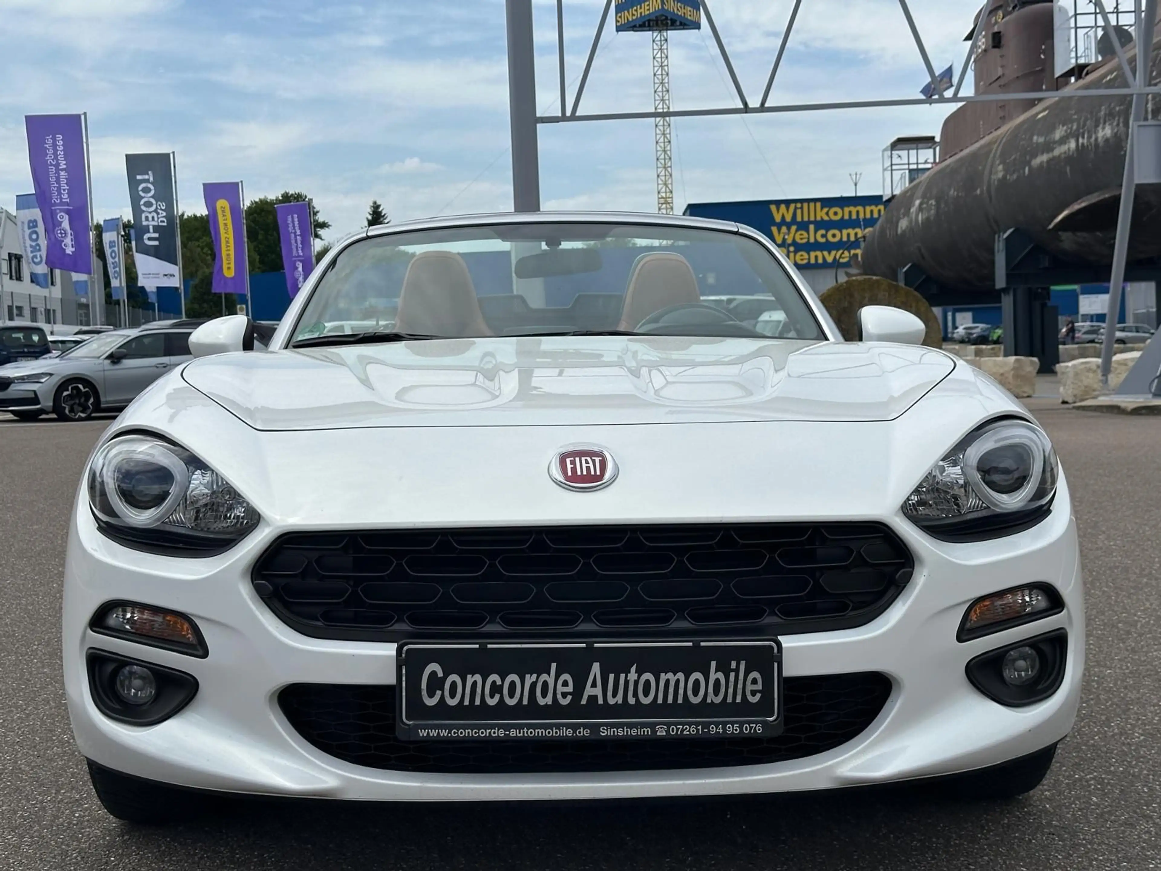 Fiat 124 Spider Lusso — photo 4