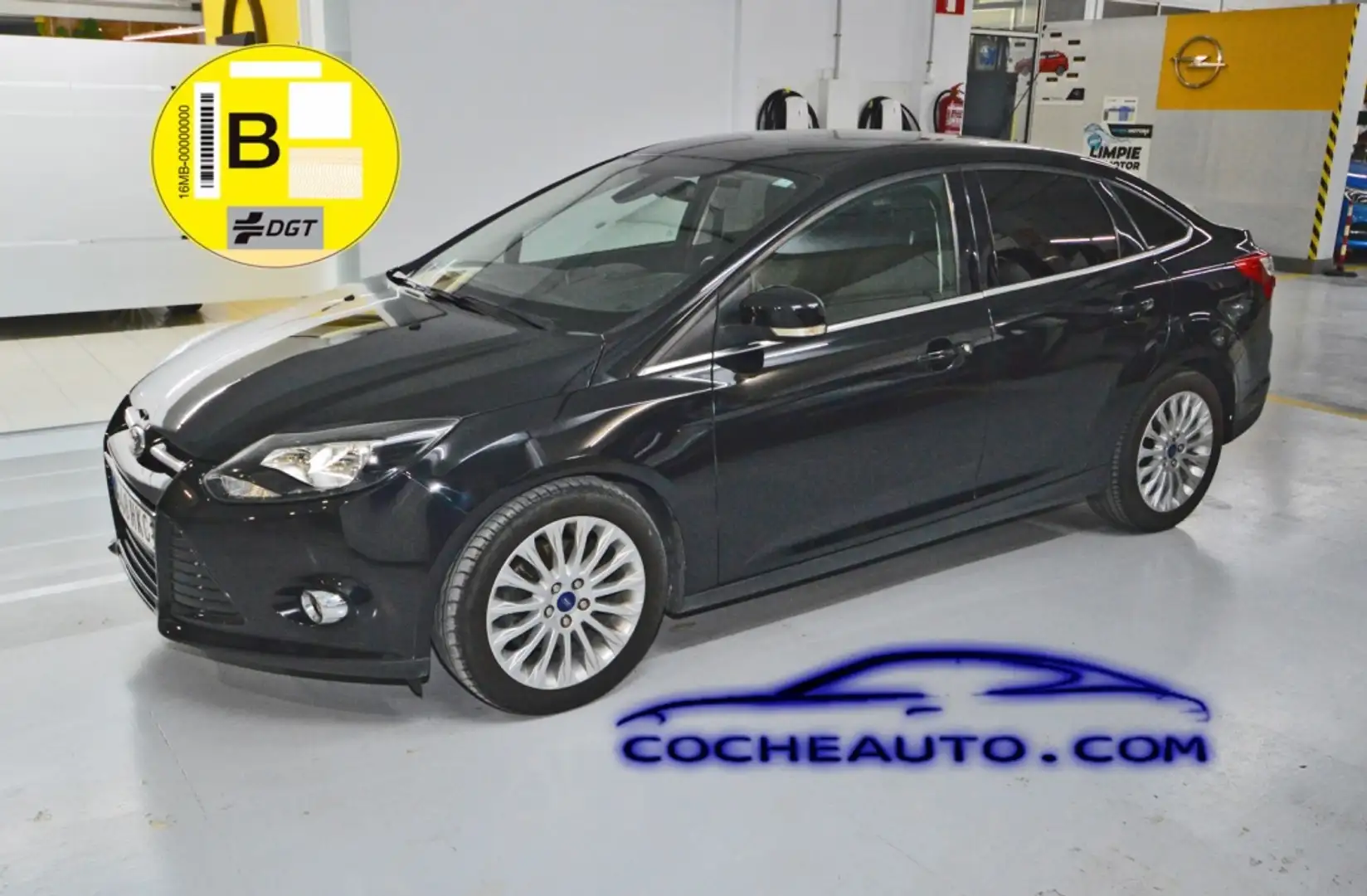 Ford Focus Sedán 2.0TDCi Titanium Powershift Negro - 1