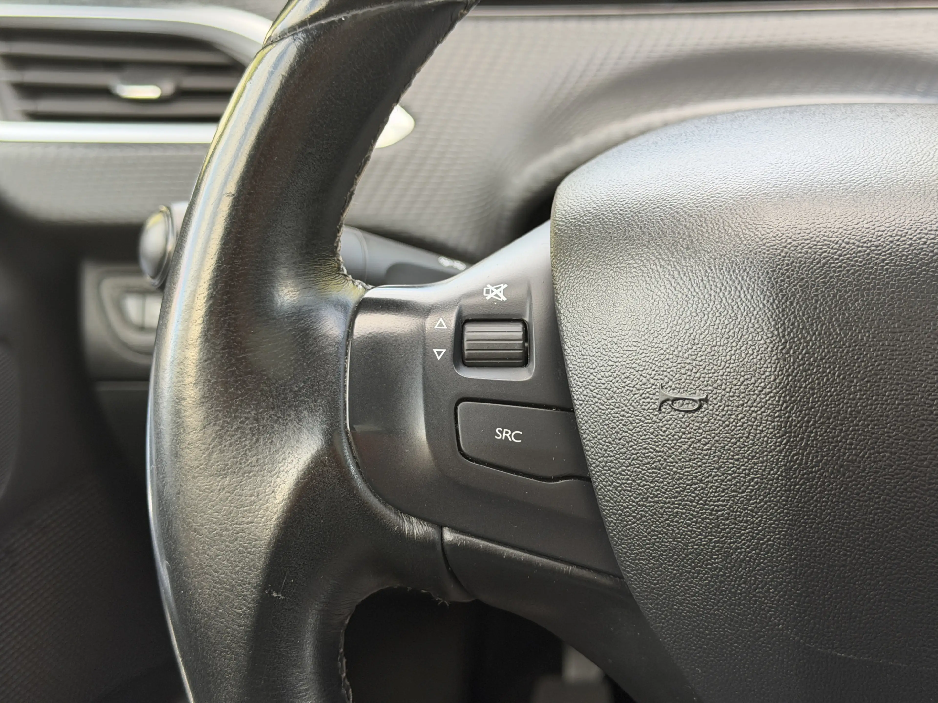 Peugeot 2008 BWJ 2019 | 1.2 111PK Allure | NWE DISTRIBUTIE | TR — photo 6