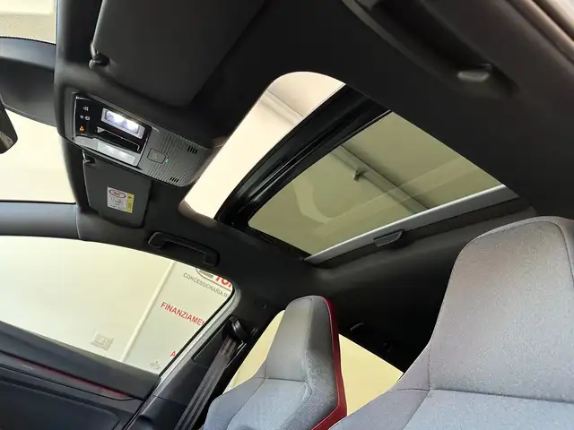 Volkswagen Golf view 14