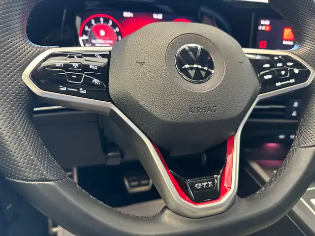 Volkswagen Golf view 18