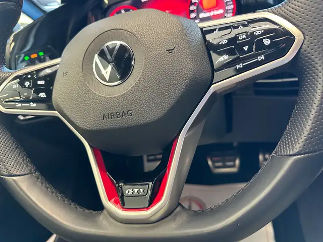 Volkswagen Golf view 19