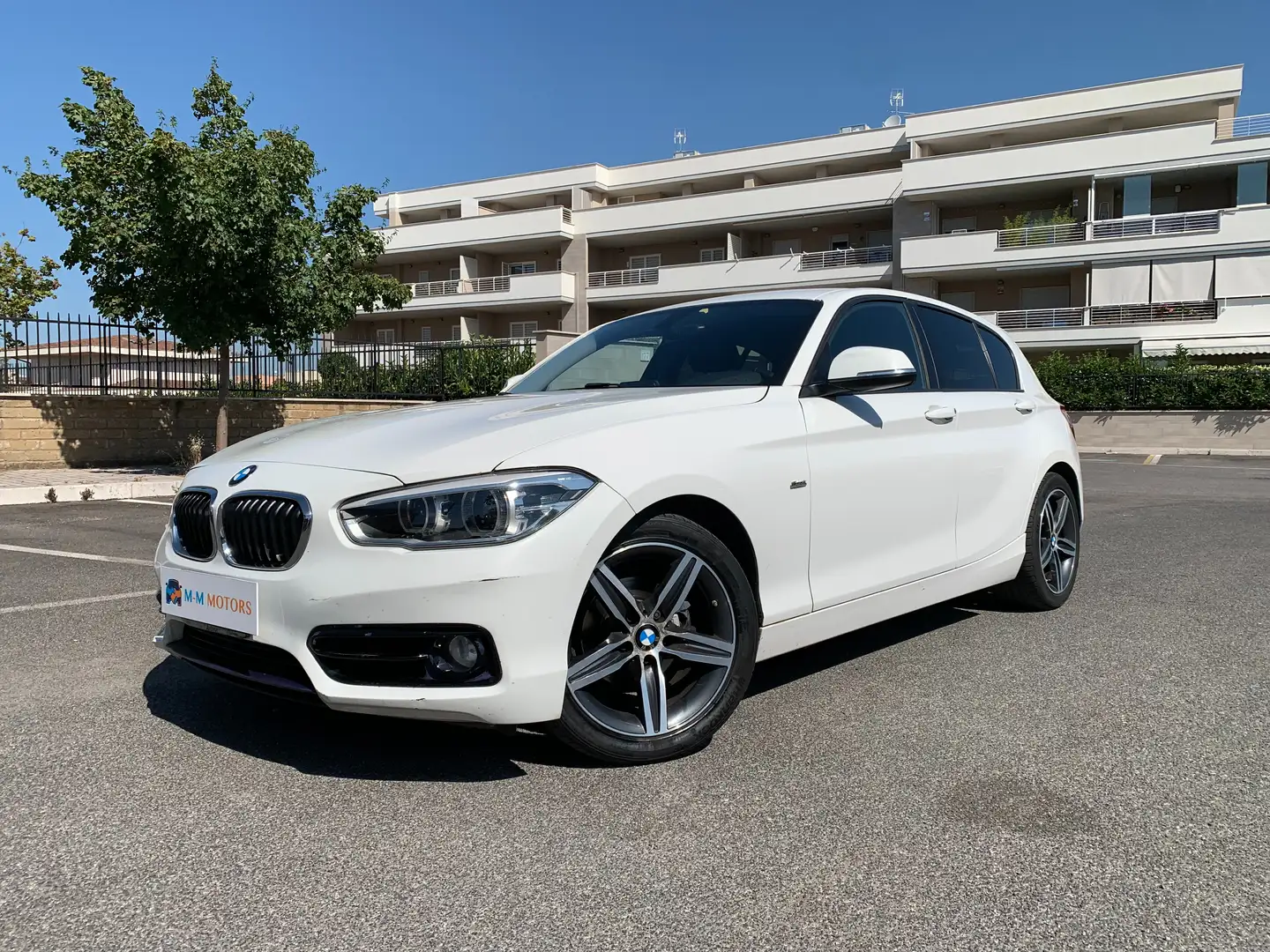 BMW 118 118d Sport 5p Blanc - 1