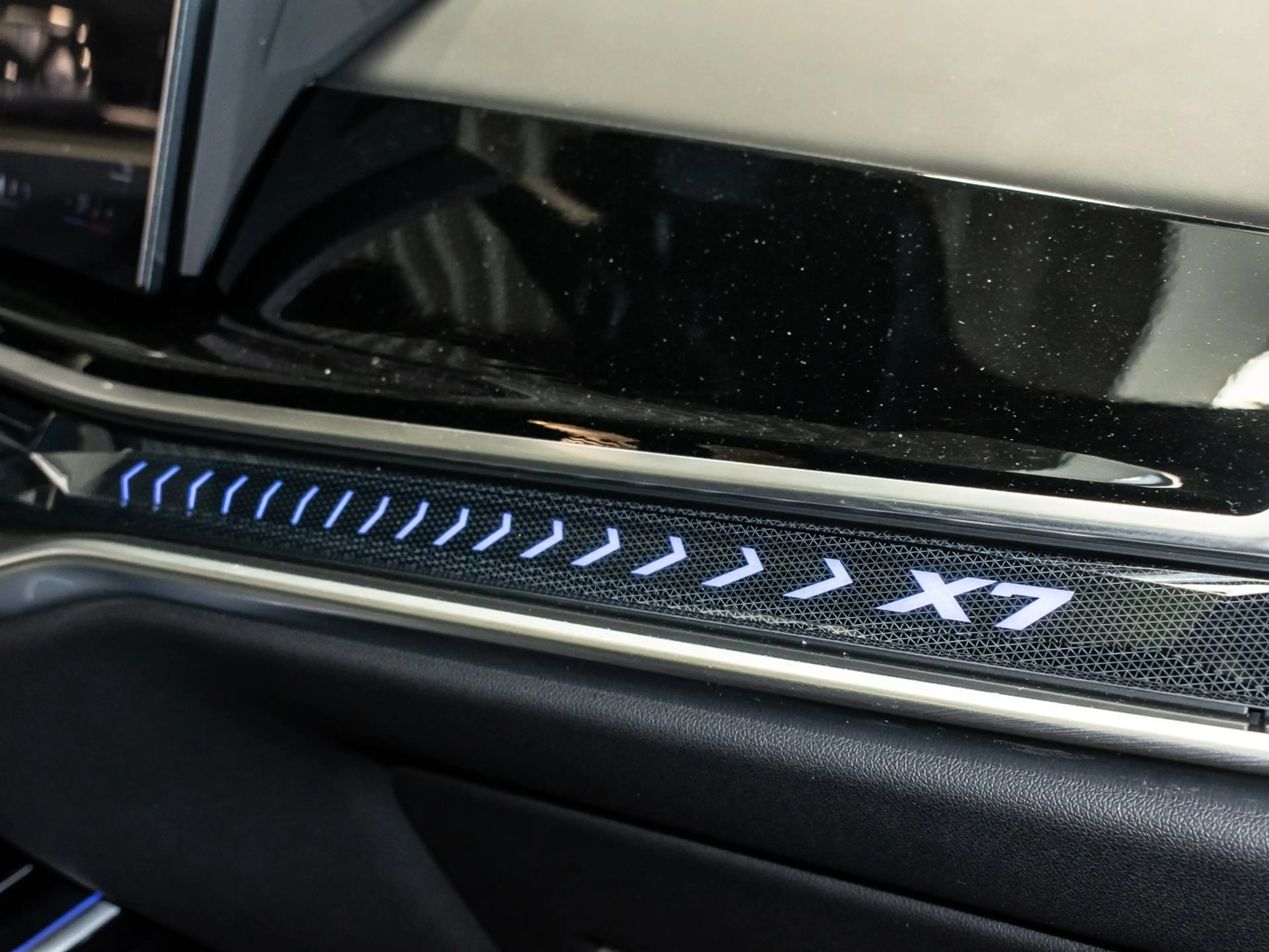 BMW X7 xDrive40d (ab 2022) M Sport HUD PANO ACC AHK — photo 7