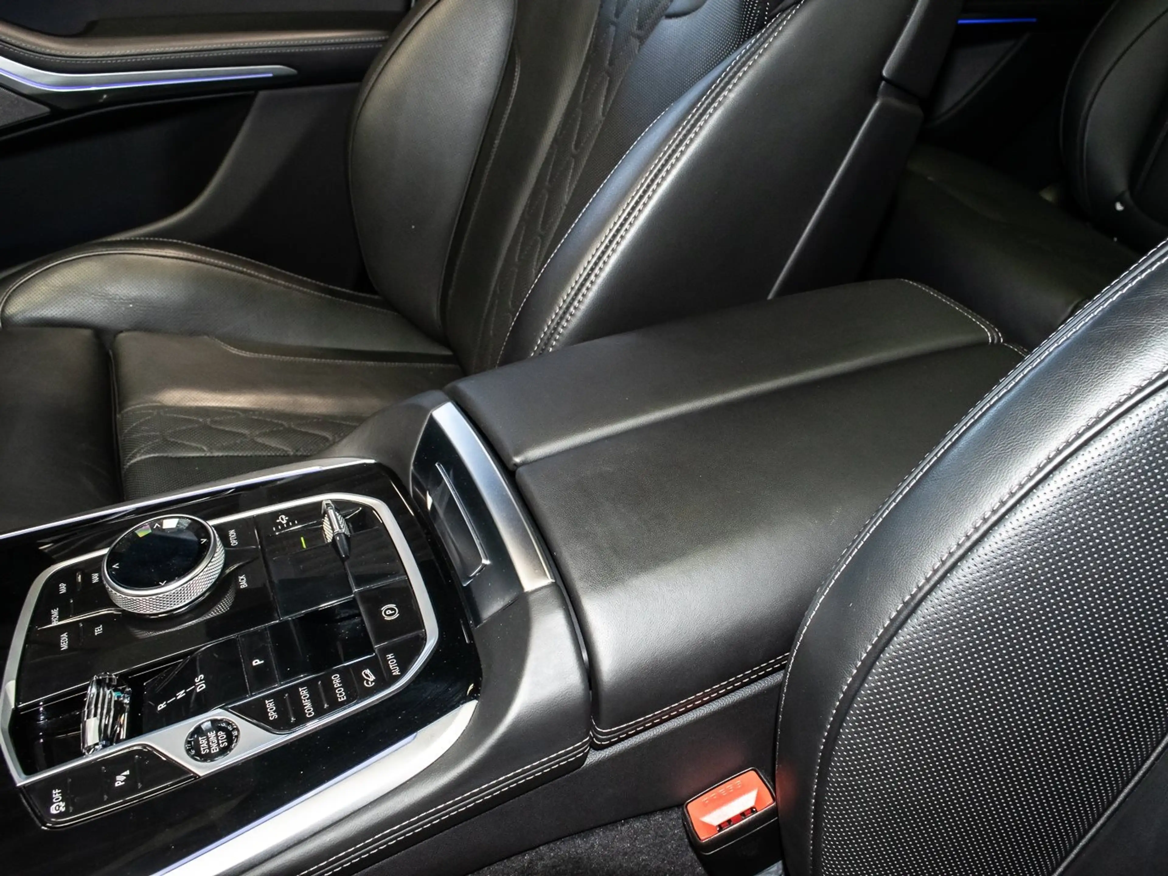 BMW X7 xDrive40d (ab 2022) M Sport HUD PANO ACC AHK — photo 13