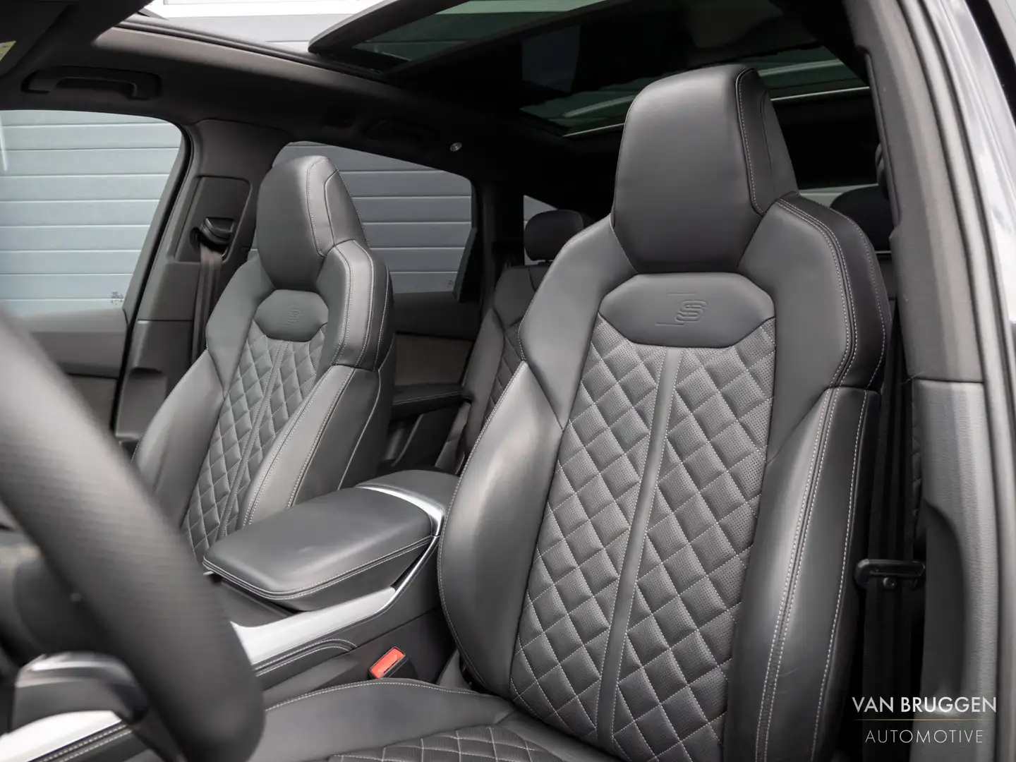 Audi Q7 60 TFSI e quattro S-Line Pano B&O RS-Stoelen BTW L Zwart - 2