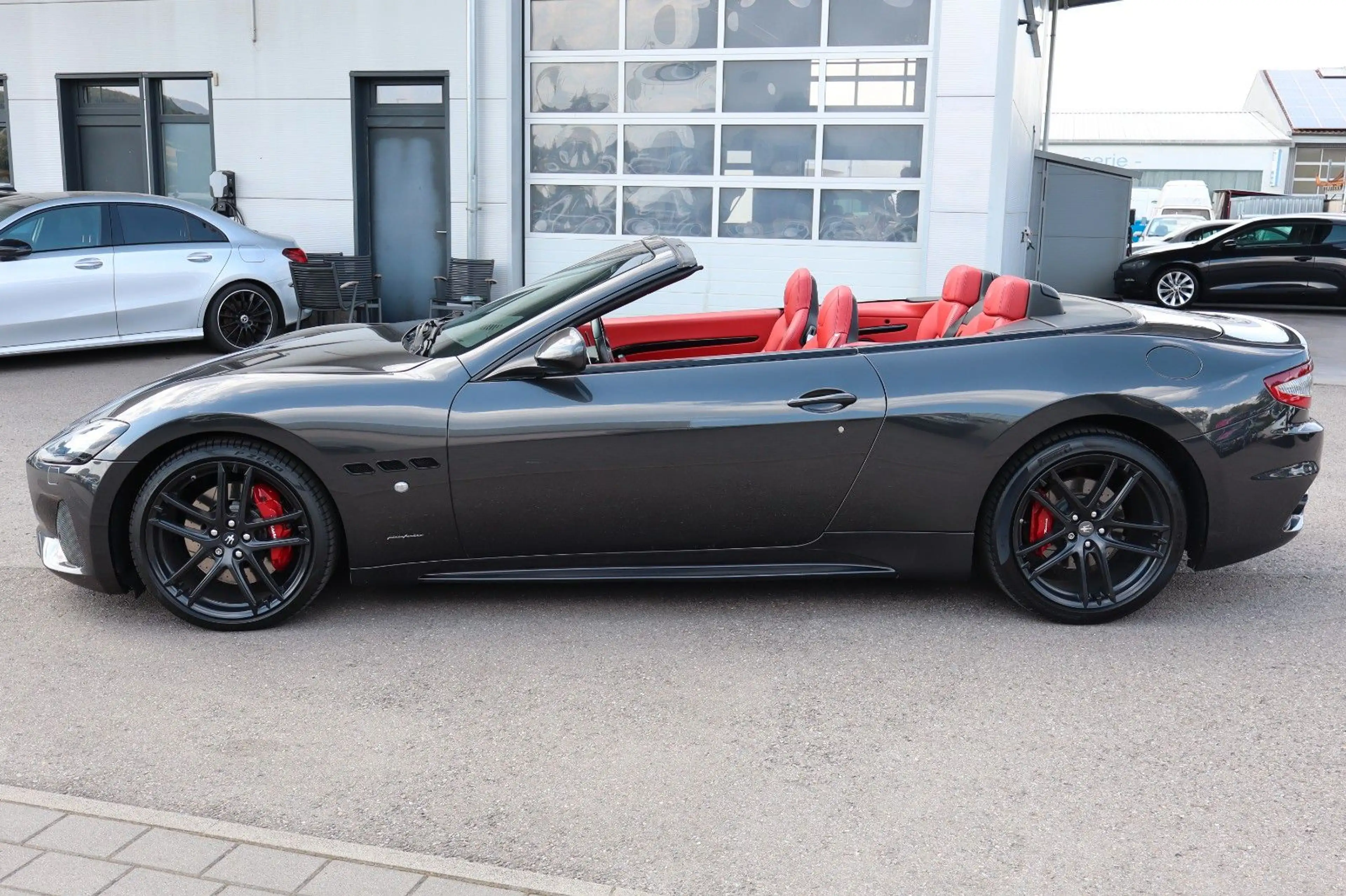 Maserati GranCabrio 4.7 V8 Sport Aut. LederRot_Kamera_LED — photo 8