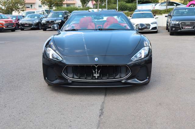 Maserati GranCabrio 4.7 V8 Sport Aut. LederRot_Kamera_LED