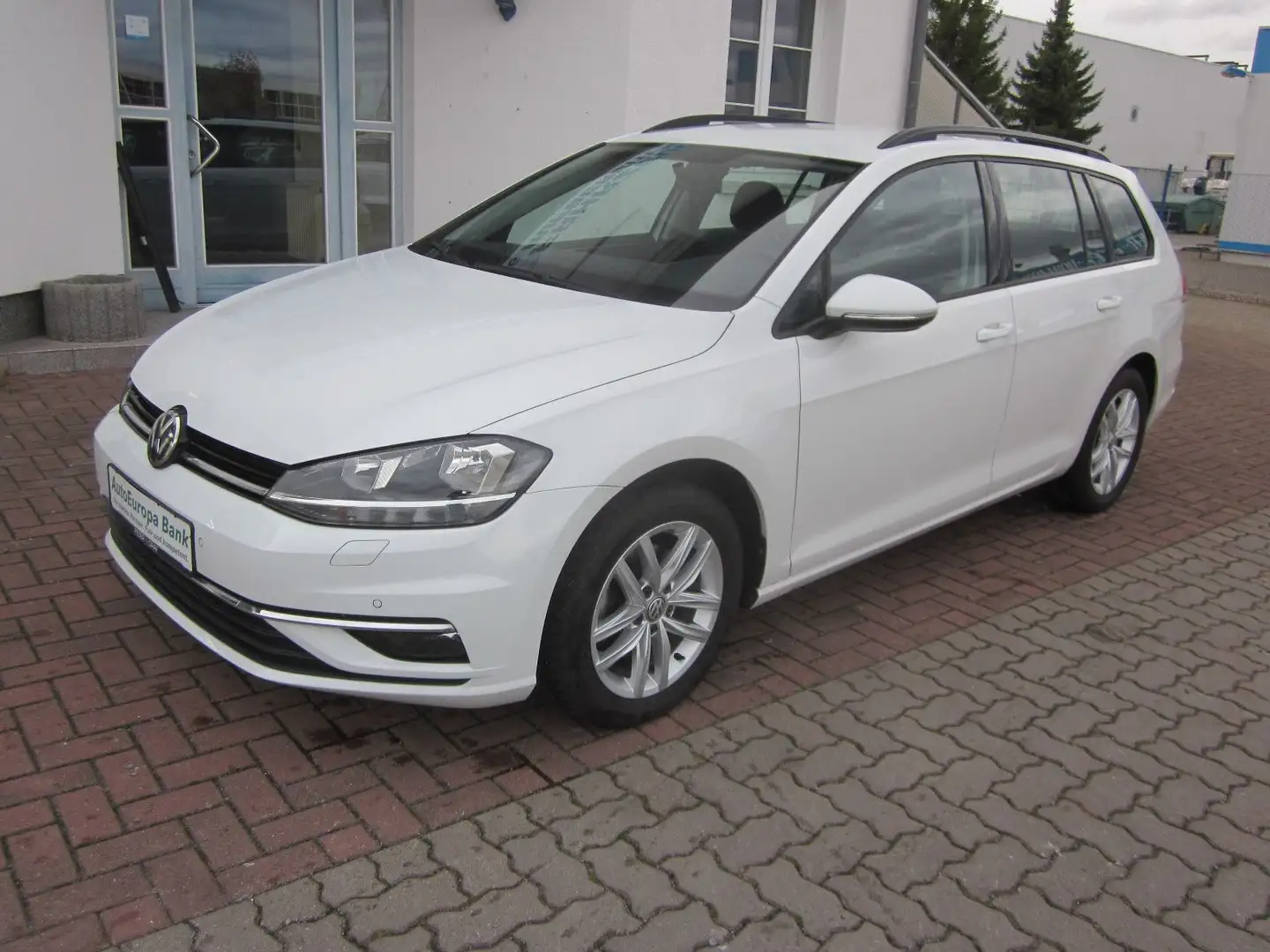 Volkswagen Golf VII Variant Comfortline+AHK+NAVI+SHZ+2xPDC Weiß - 1