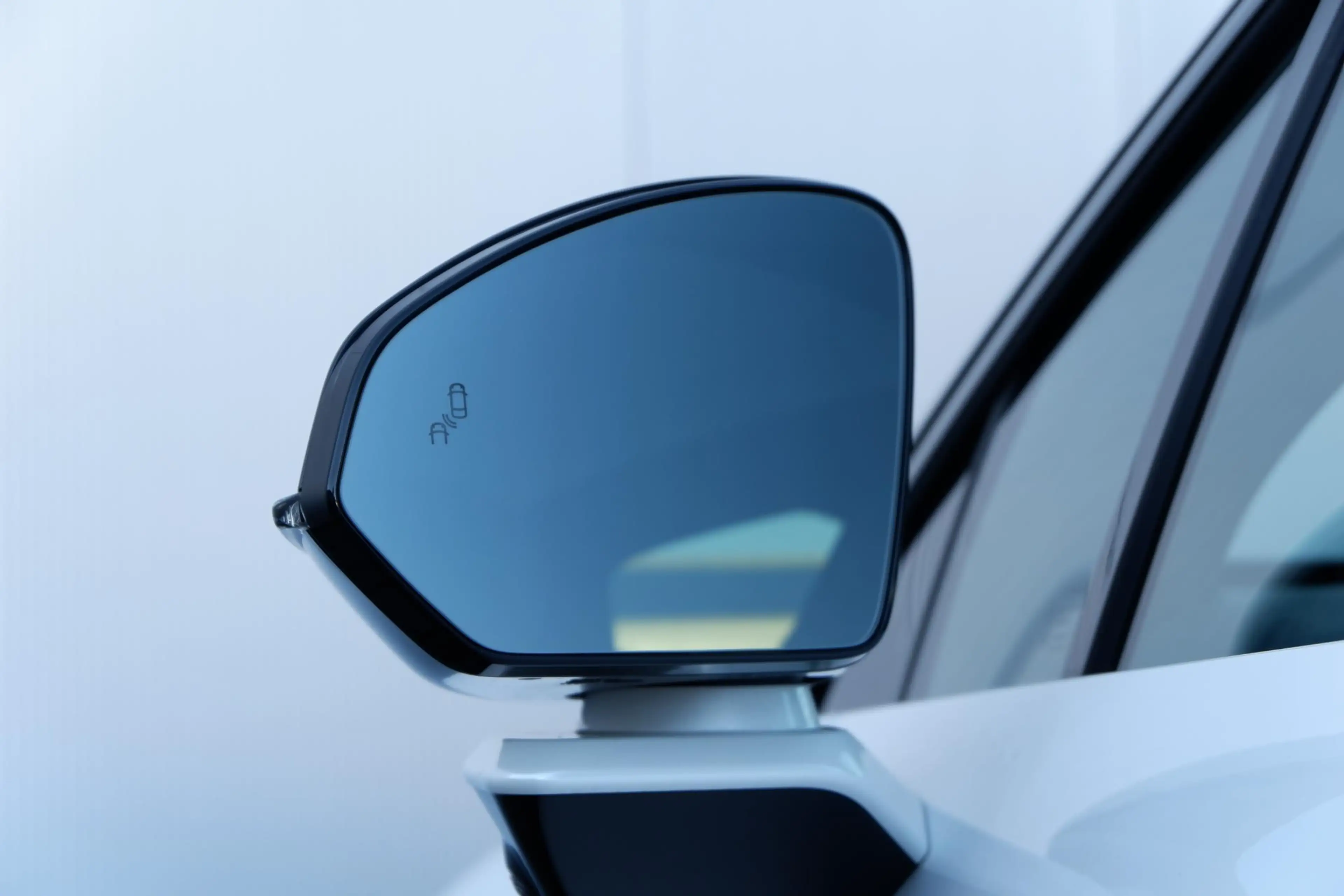 Lynk & Co 02 272PK 66KWh More, 360 Graden Camera, Harman Kardon — photo 10
