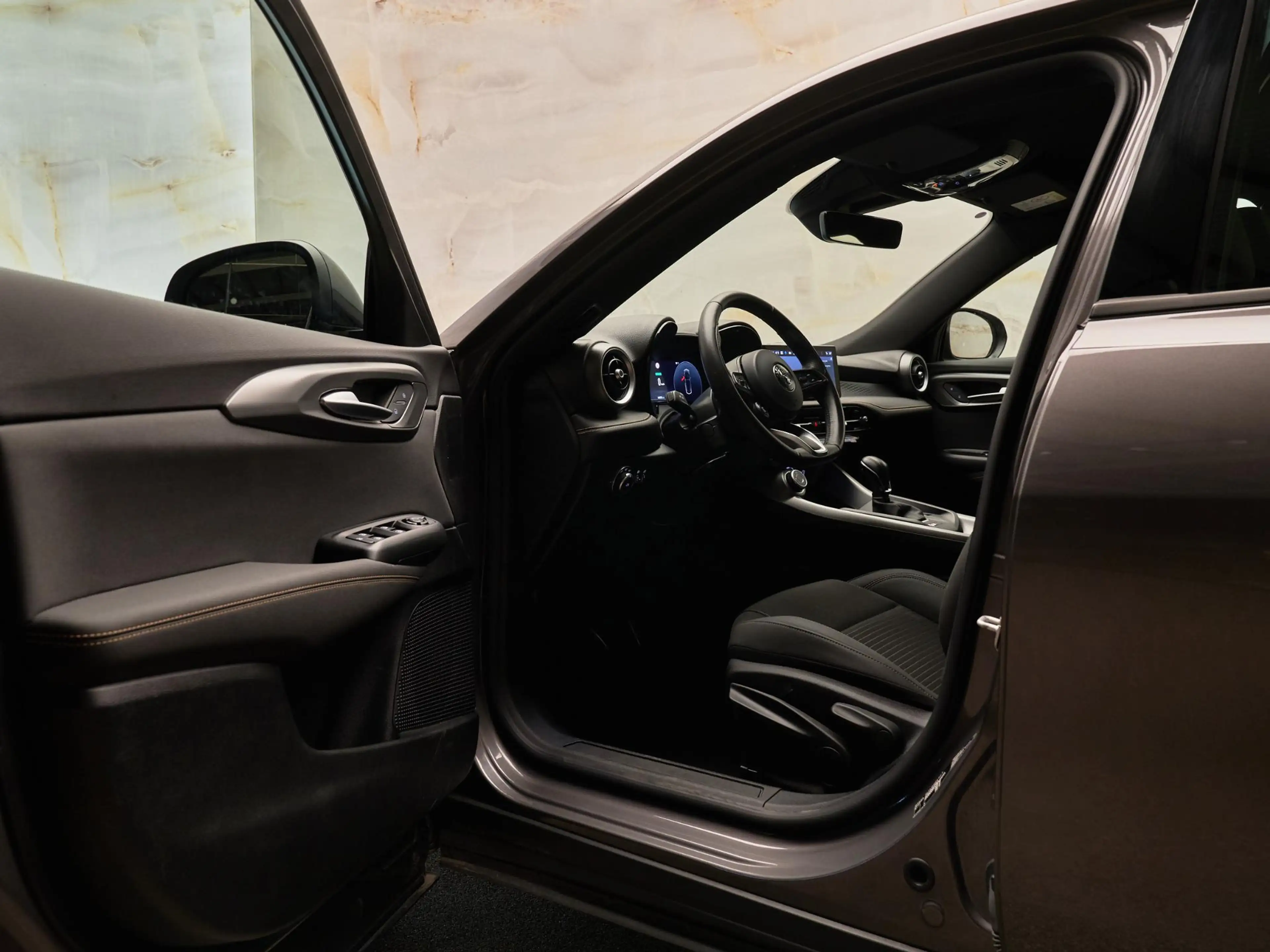 Alfa Romeo Tonale 1.5T Hybrid Sprint , 19", ACC, camera, Full-LED, k — photo 6