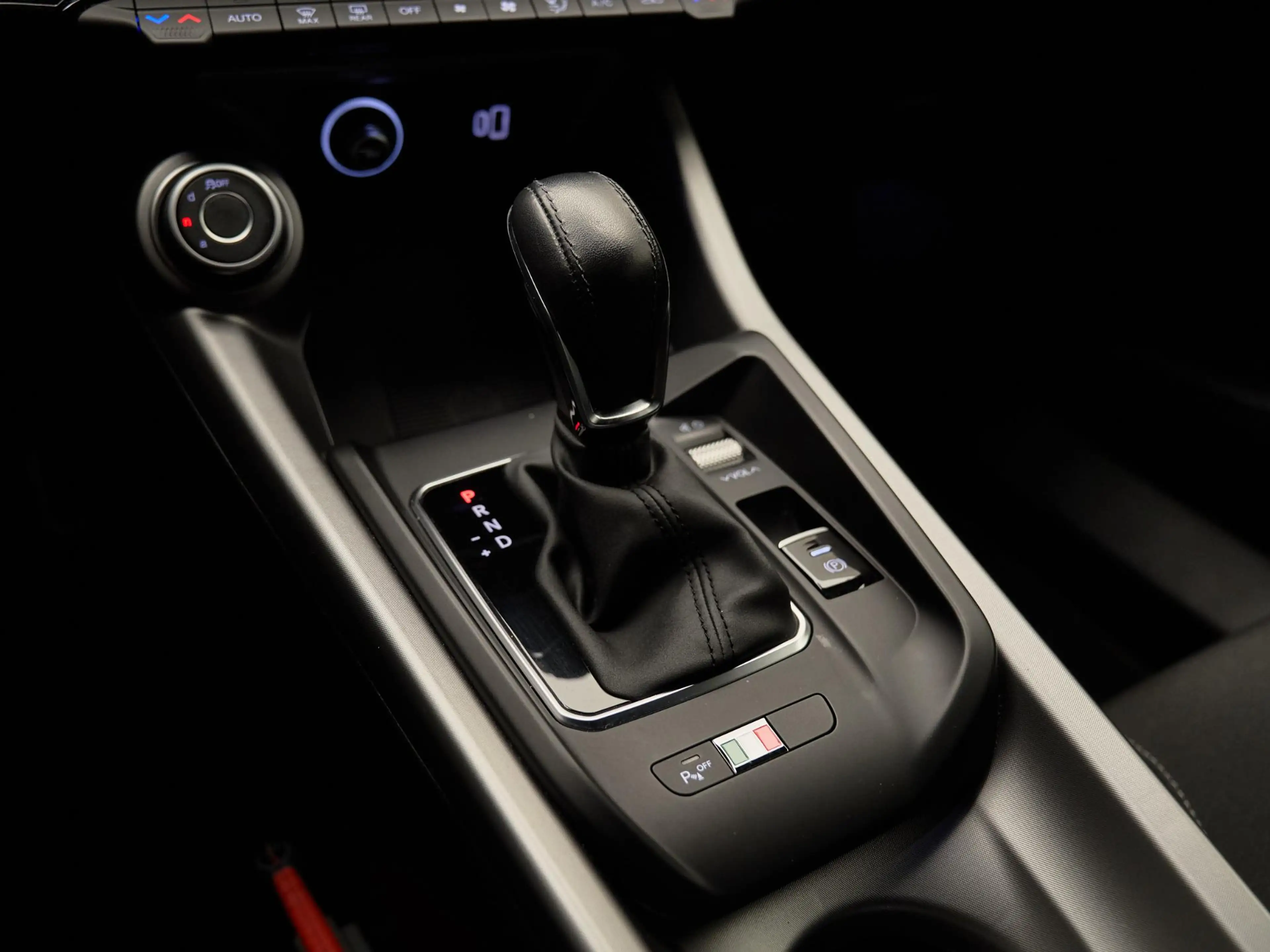 Alfa Romeo Tonale 1.5T Hybrid Sprint , 19", ACC, camera, Full-LED, k — photo 17