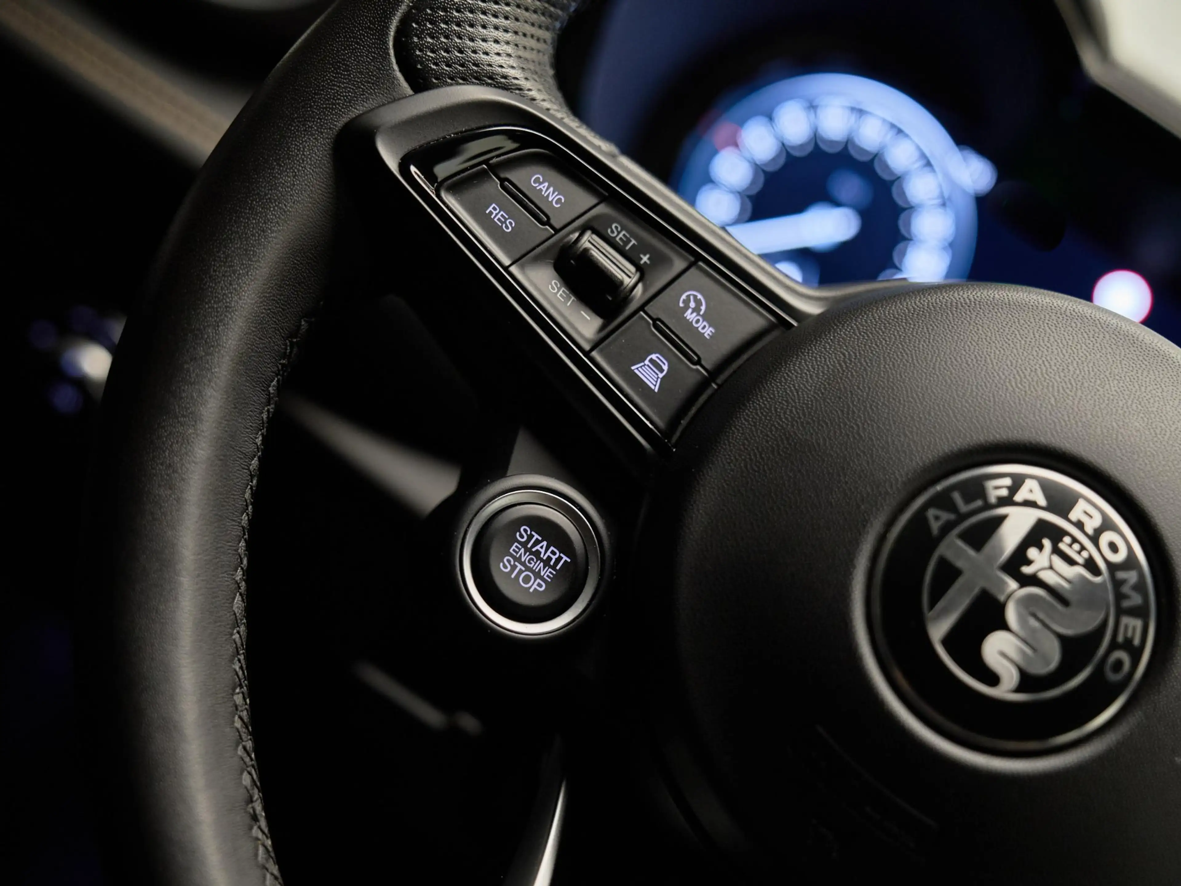 Alfa Romeo Tonale 1.5T Hybrid Sprint , 19", ACC, camera, Full-LED, k — photo 14