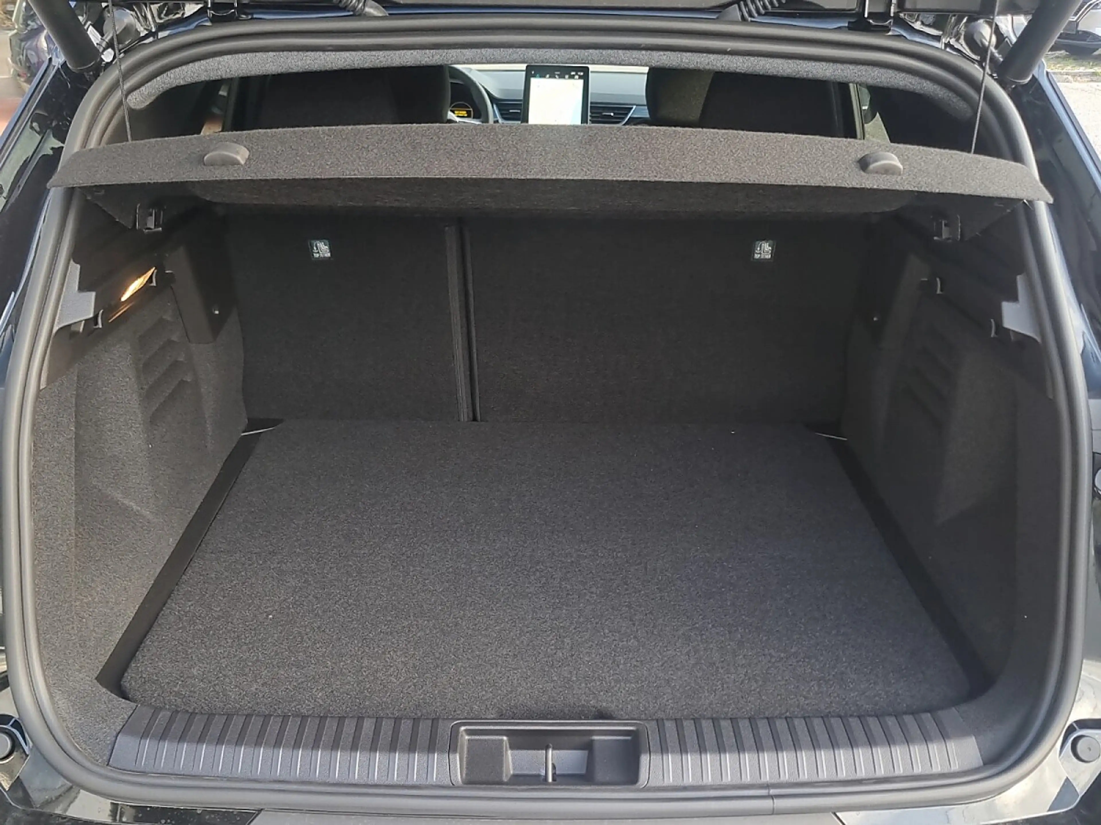 Mitsubishi Grandis Intense 1,8 HEV Aut. — photo 14