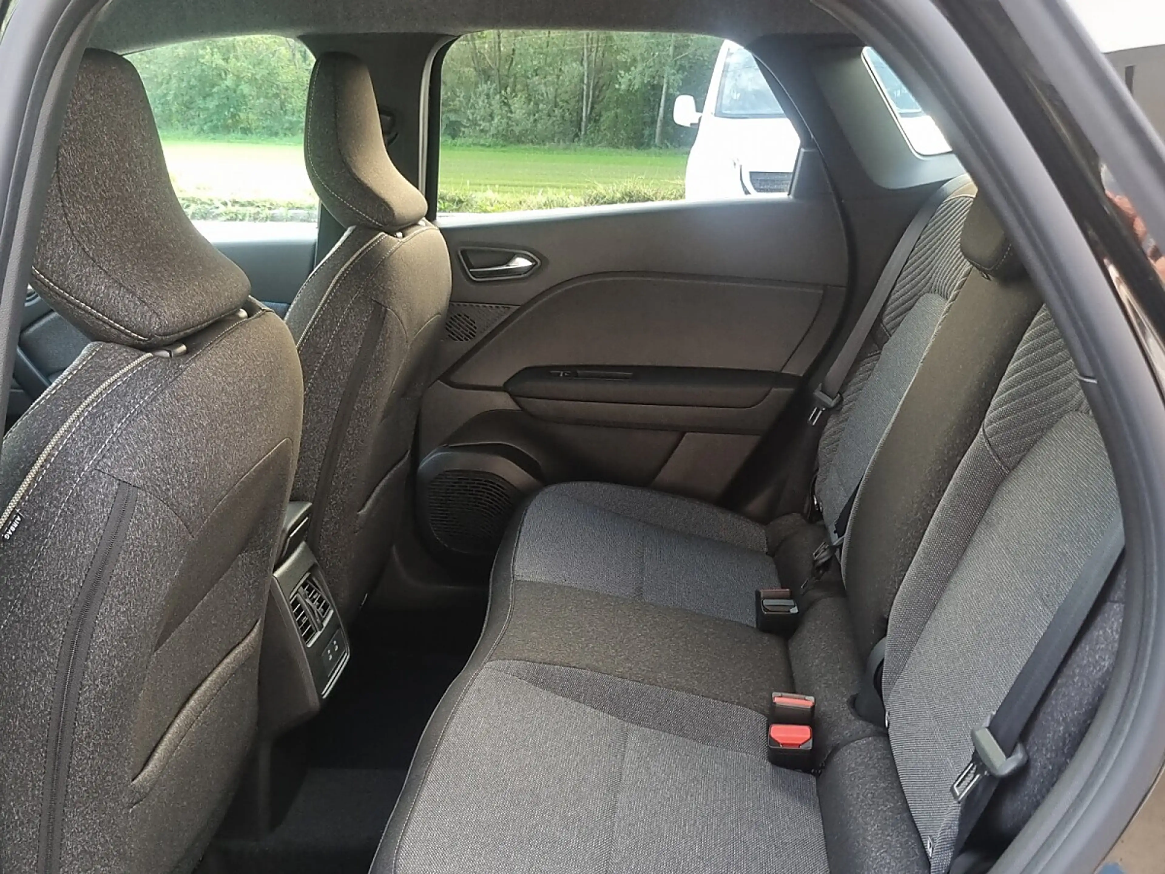 Mitsubishi Grandis Intense 1,8 HEV Aut. — photo 12