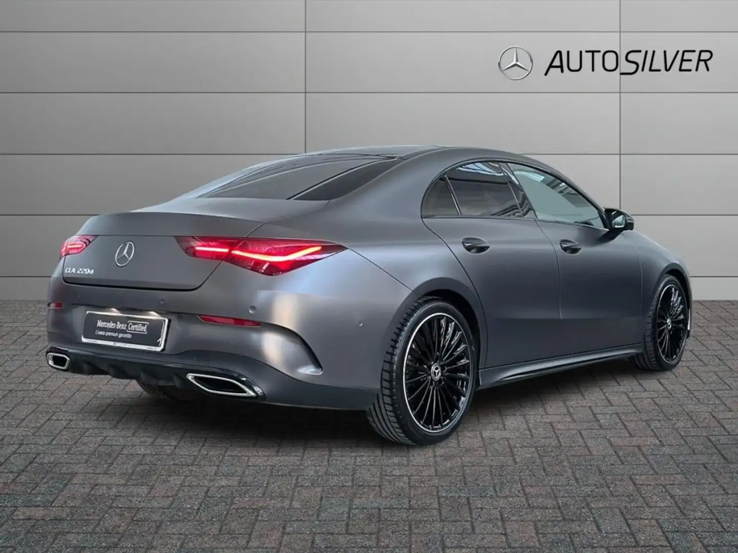 Mercedes-Benz CLA 220 d Automatic AMG Line Premium Plus Gris - 2