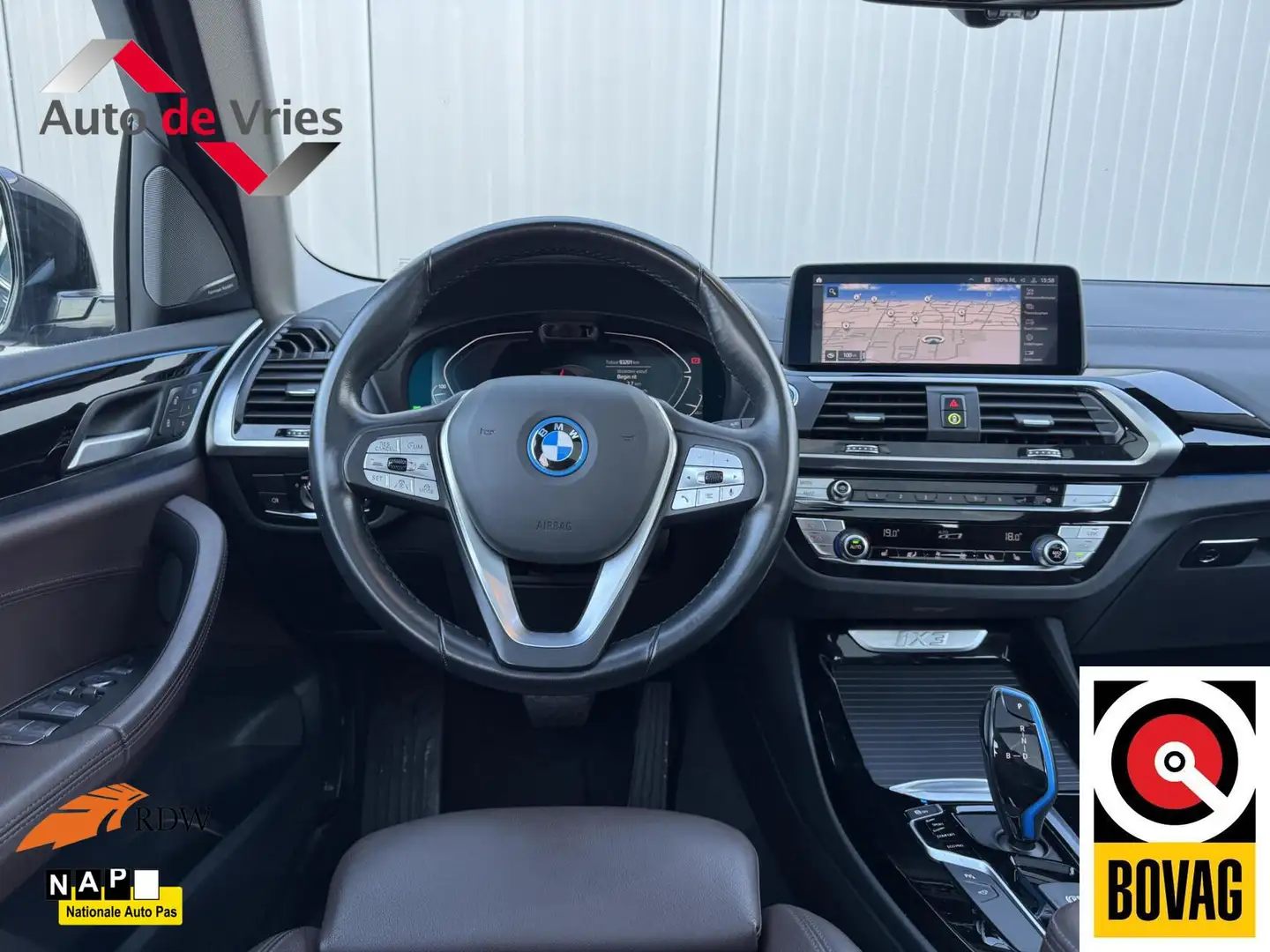BMW iX3 High Executive 80 kWh|NL-Auto|Panoramadak|LED Grijs - 2
