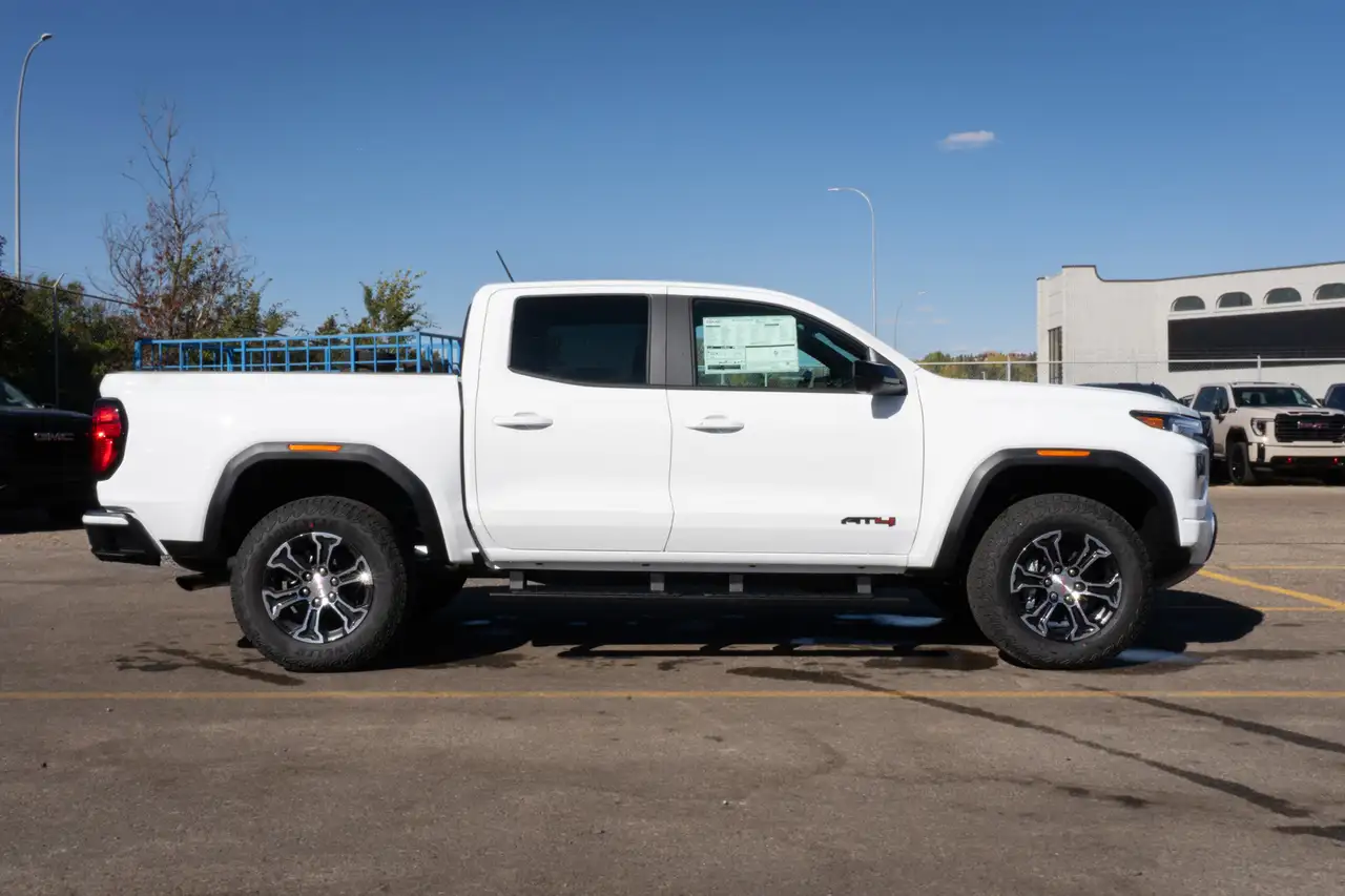 GMC Canyon снимка GMC Canyon