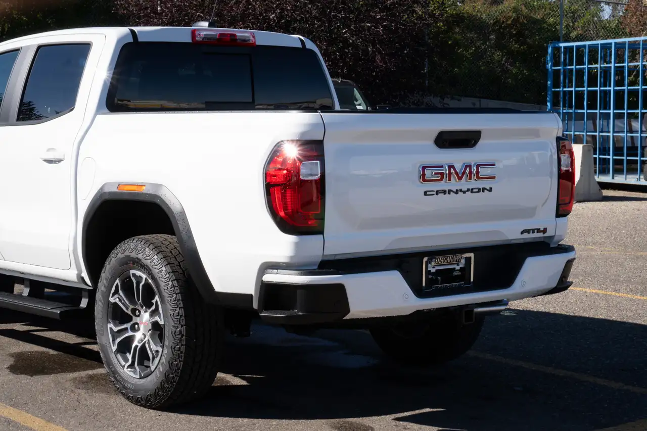 GMC Canyon снимка GMC Canyon