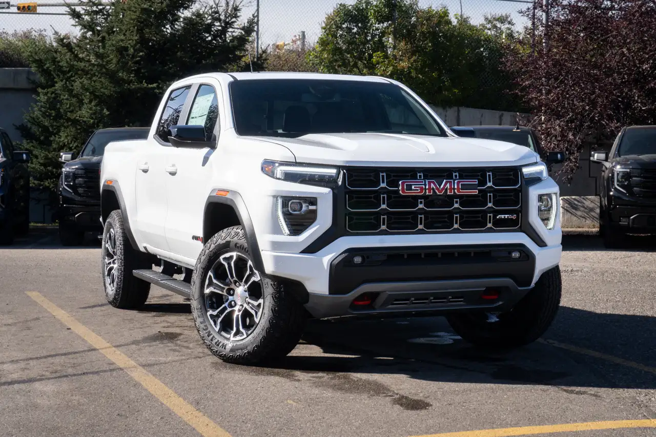 GMC Canyon снимка GMC Canyon
