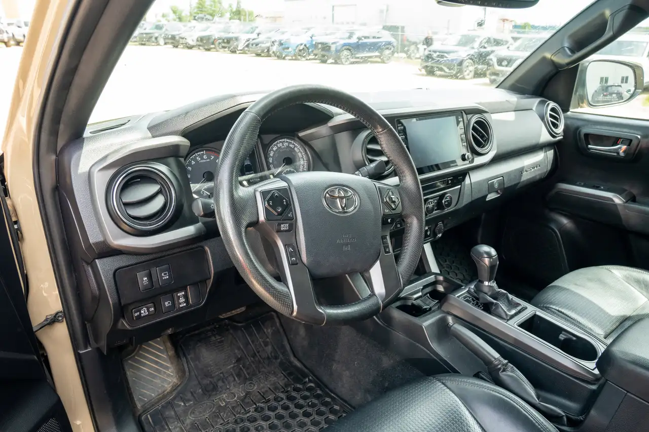 Toyota Tacoma снимка Toyota Tacoma